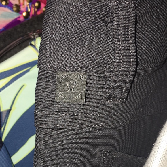 Inseam 33” Lululemon Grey Black (Stoney color?) 32” Waist ABC Pants Skinny - Picture 12 of 16